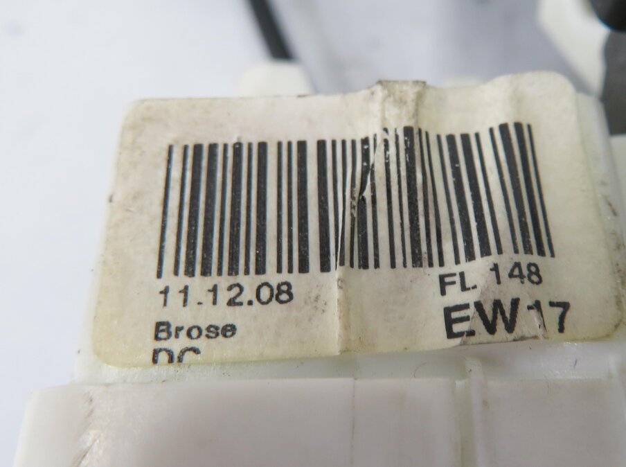 Thumbnail 5: 06-12 MB GL320 GL 450 GL550 GL350 ML500 ML350 ML320 LEFT FRONT DOOR LOCK LATCH