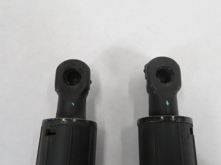 Thumbnail 5: 2009 MERCEDES BENZ ML320 (W164) LEFT & RIGHT REAR SUSPENSION SHOCK STRUT SET-2