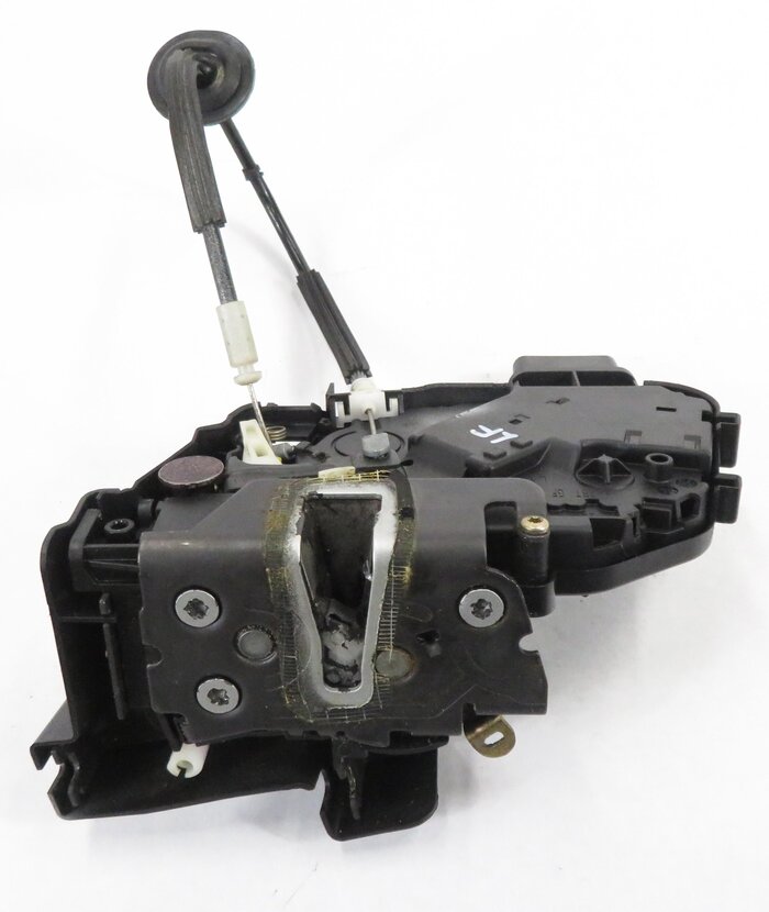 Thumbnail 4: 2005-2008 LAND ROVER LR3 (06-08 RANGE ROVER SPORT L320) LEFT FRONT DOOR LATCH