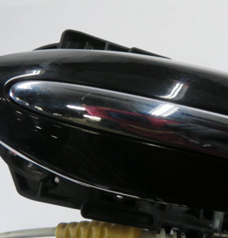 Thumbnail 8: 2011-2016 BMW 528i 535i 550i M5 (F10) RIGHT FRONT DOOR HANDLE w/ LIGHT (BLACK)