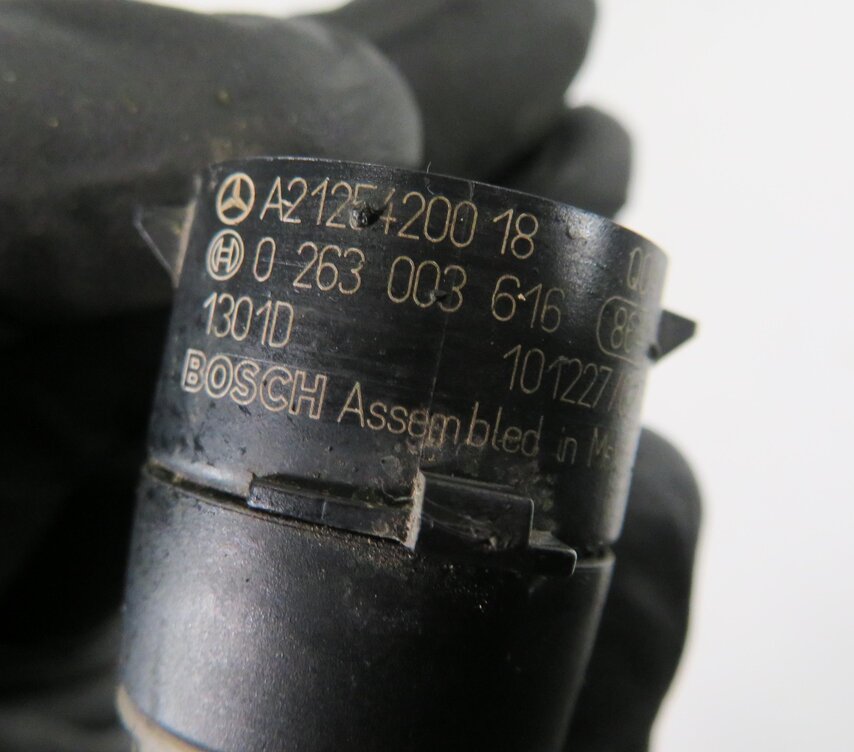Thumbnail 7: 2011 MERCEDES BENZ E350 (W212) REAR PDC PARK SENSOR SET-4 w/ HARNESS (SILVER)