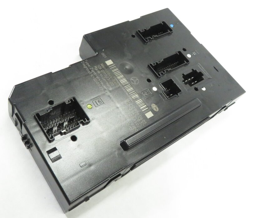 2011 MERCEDES BENZ E350 (W212) REAR SIGNAL ACQUISITION MODULE SAM