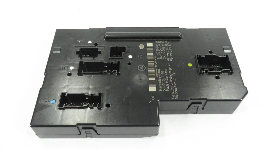 Thumbnail 3: 2011 MERCEDES BENZ E350 (W212) REAR SIGNAL ACQUISITION MODULE SAM
