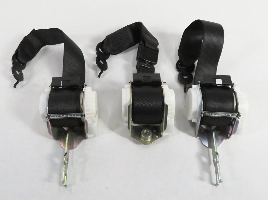 Thumbnail 4: 2011 BMW 535i (F10) REAR - LEFT / CENTER / RIGHT - SEATBELT RETRACTOR SET BLACK