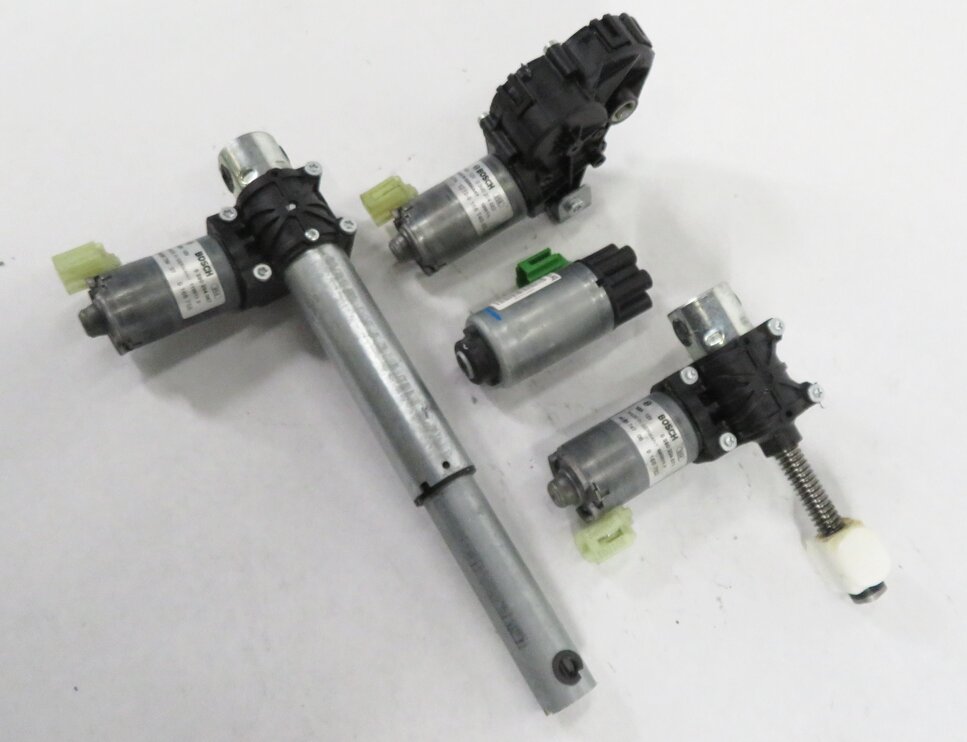 2011 BMW 535i (F10) RIGHT FRONT PASSENGER POWER SEAT MOTOR SET-4