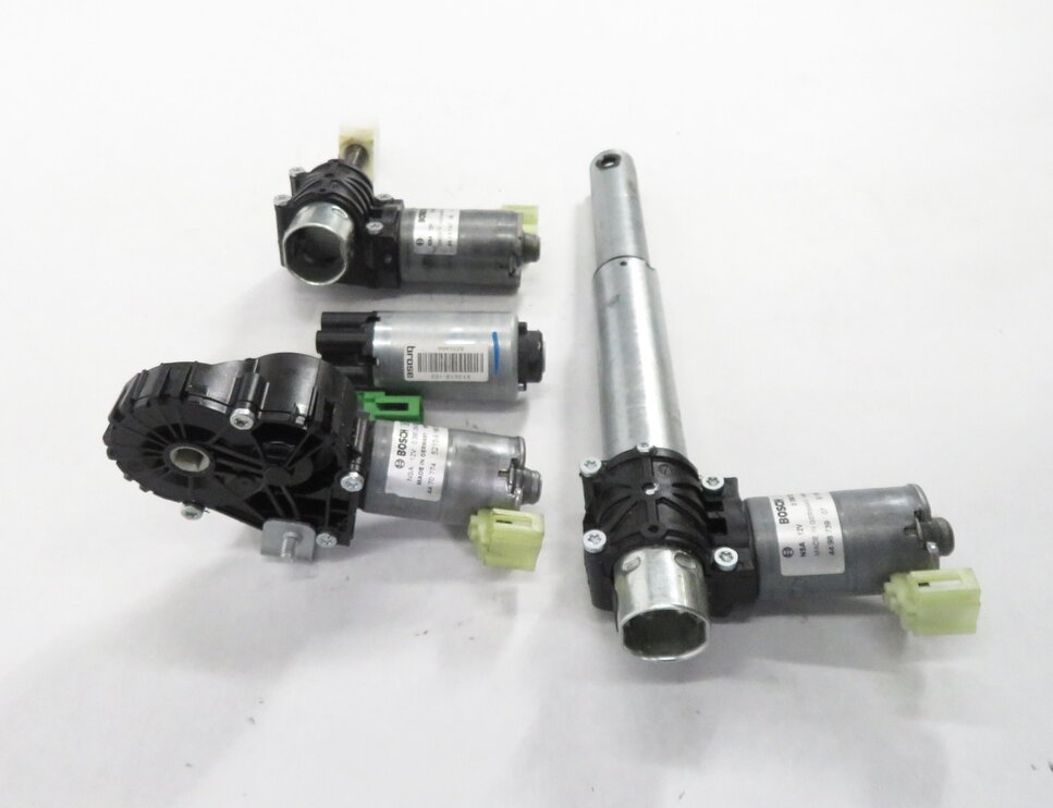 Thumbnail 4: 2011 BMW 535i (F10) RIGHT FRONT PASSENGER POWER SEAT MOTOR SET-4