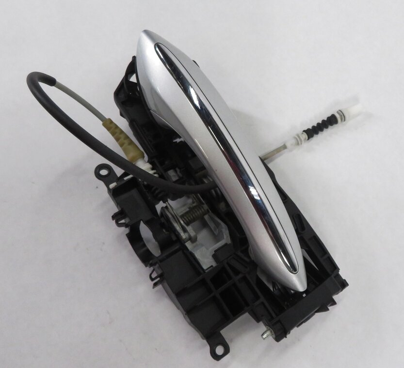 2011-2016 BMW 528i 535i 550i M5 (F10) RIGHT FRONT DOOR HANDLE w/ LIGHT (SILVER)