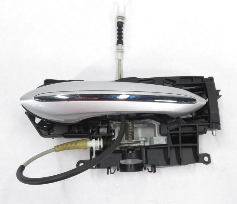 Thumbnail 2: 2011-2016 BMW 528i 535i 550i M5 (F10) RIGHT FRONT DOOR HANDLE w/ LIGHT (SILVER)