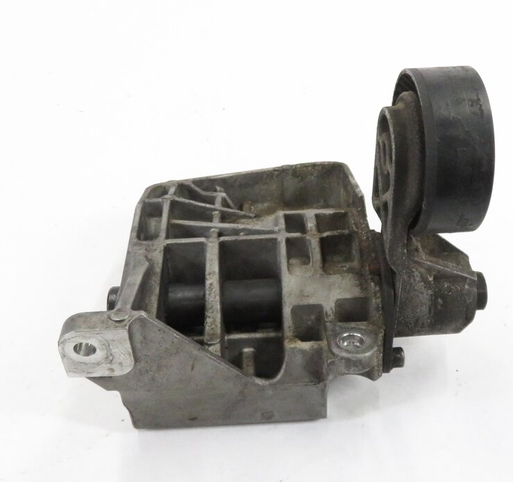 Thumbnail 3: 2010 BMW X5 (E70) 3.0L M57Y DIESEL ENGINE - POWER STEERING PUMP MOUNT BRACKET