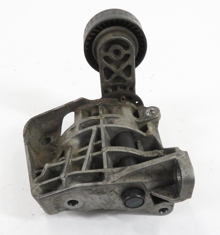 Thumbnail 4: 2010 BMW X5 (E70) 3.0L M57Y DIESEL ENGINE - POWER STEERING PUMP MOUNT BRACKET