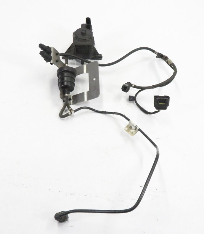 Thumbnail 3: 2010 BMW X5 (E70) 3.0L M57Y DIESEL ENGINE - DIESEL EMISSION FLUID TRANSFER PUMP