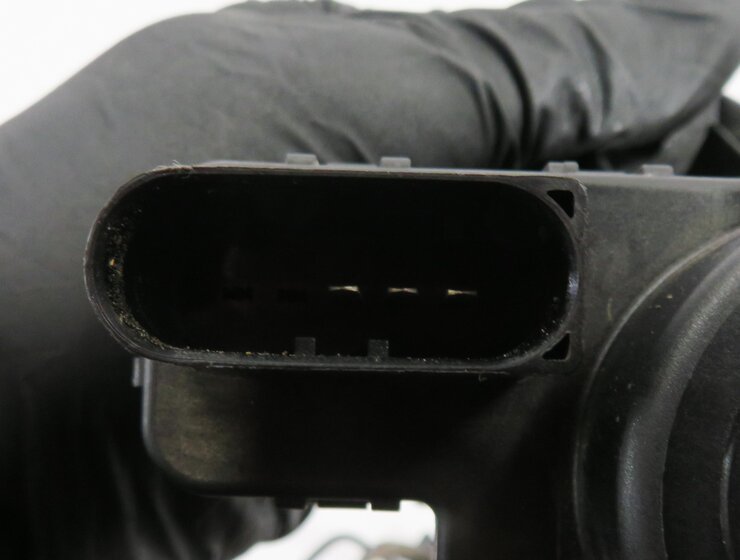 Thumbnail 7: 2010 BMW X5 (E70) 3.0L M57Y DIESEL ENGINE - DIESEL EMISSION FLUID TRANSFER PUMP