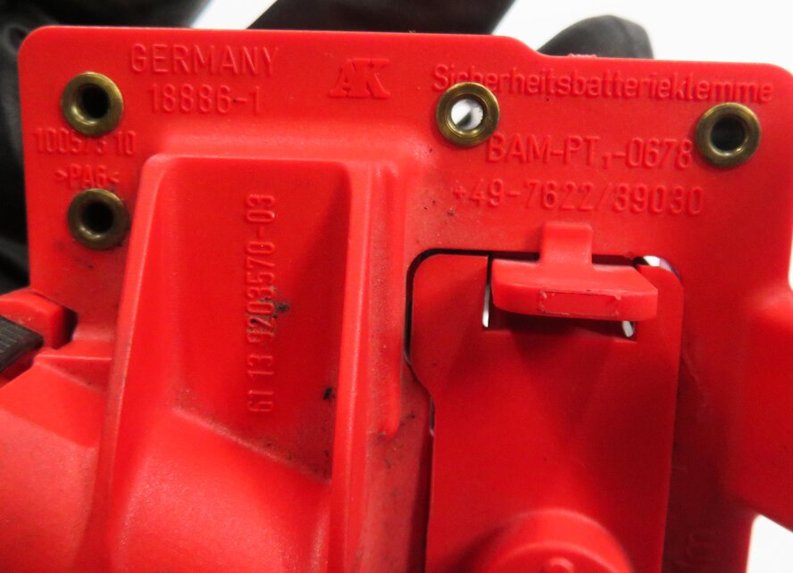 Thumbnail 7: 2011 BMW X5 (E70) POST TERMINAL POSITIVE BATTERY CABLE LEAD (SRS)