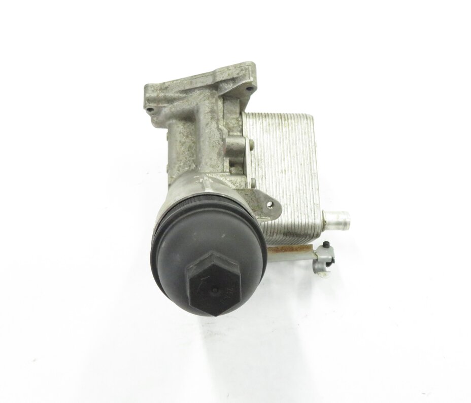 Thumbnail 2: 2011 BMW X5 (E70) 3.0L M57Y TURBO DIESEL ENGINE MOTOR OIL FLUID FILTER HOUSING