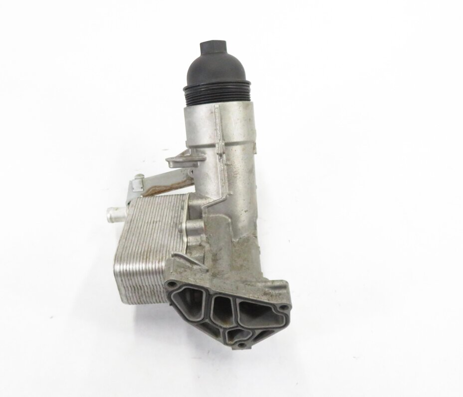 Thumbnail 4: 2011 BMW X5 (E70) 3.0L M57Y TURBO DIESEL ENGINE MOTOR OIL FLUID FILTER HOUSING