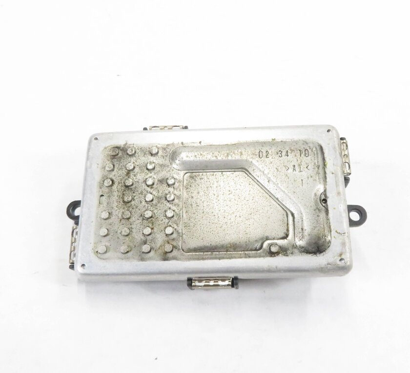 Thumbnail 2: 2011 BMW 750i (F01) FRONT HEATER A/C BLOWER FAN MOTOR SPEED RESISTOR