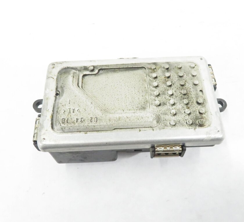 Thumbnail 4: 2011 BMW 750i (F01) FRONT HEATER A/C BLOWER FAN MOTOR SPEED RESISTOR