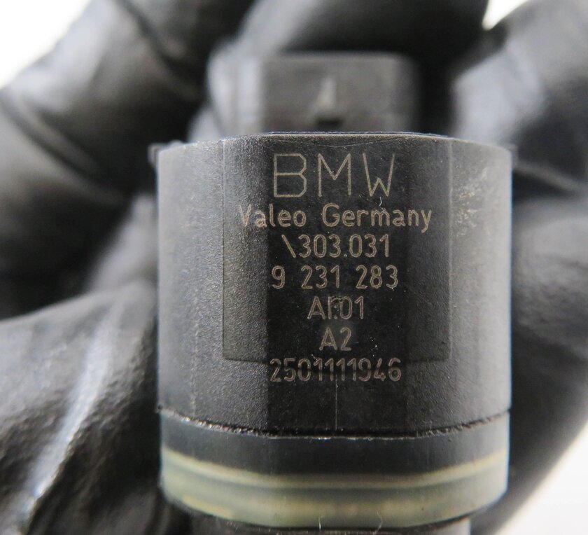 Thumbnail 6: 2011 BMW 750i (F01) REAR PDC PARK DISTANCE SENSOR SET-4 w/ HARNESS (BLACK 416)