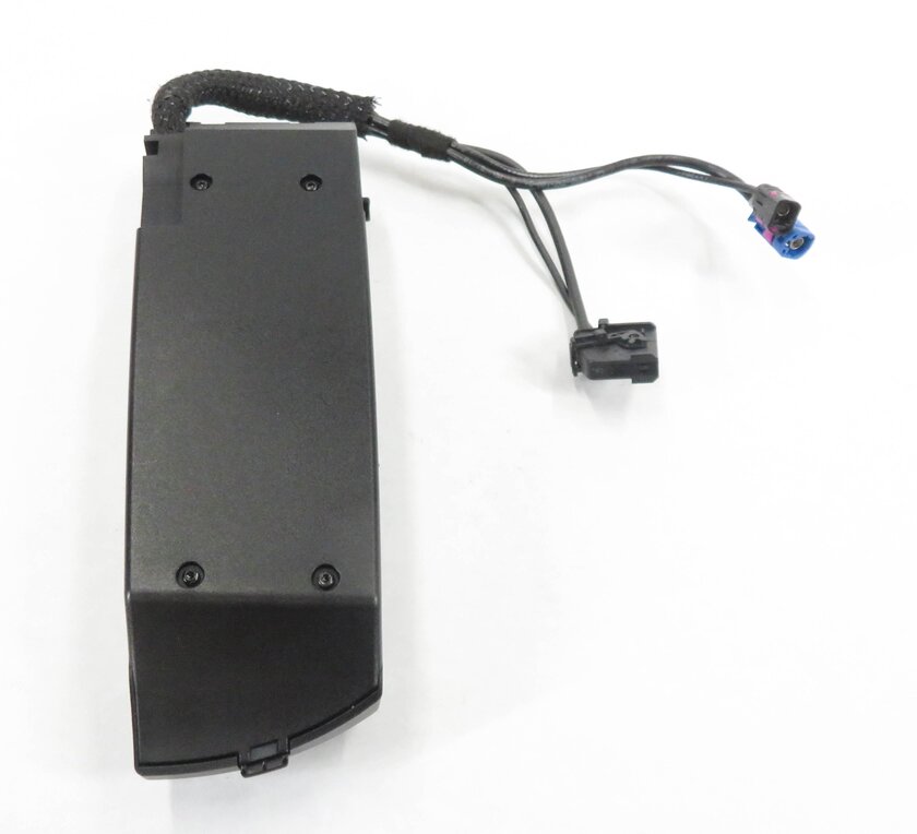 Thumbnail 5: 2011 BMW 750i (F01) CENTER CONSOLE SNAP IN PHONE CRADLE HOUSING CHARGER