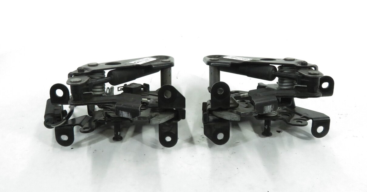 Thumbnail 5: 2011 BMW 750i (F01) FRONT LEFT & RIGHT LOWER HOOD LOCK LATCH SET-2