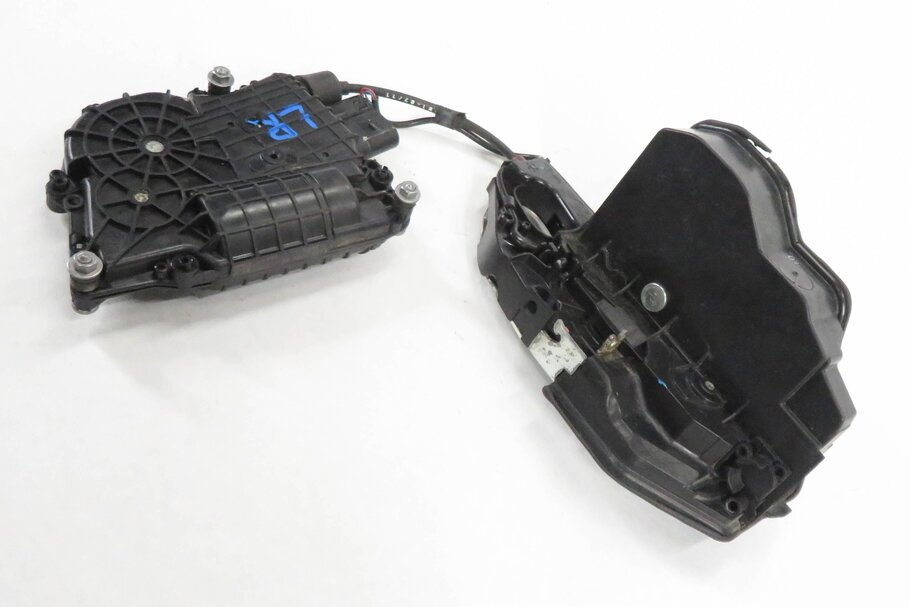2011-2015 BMW 740i 750i 760i (F01) LEFT SIDE REAR DOOR LOCK LATCH (SOFT CLOSE)