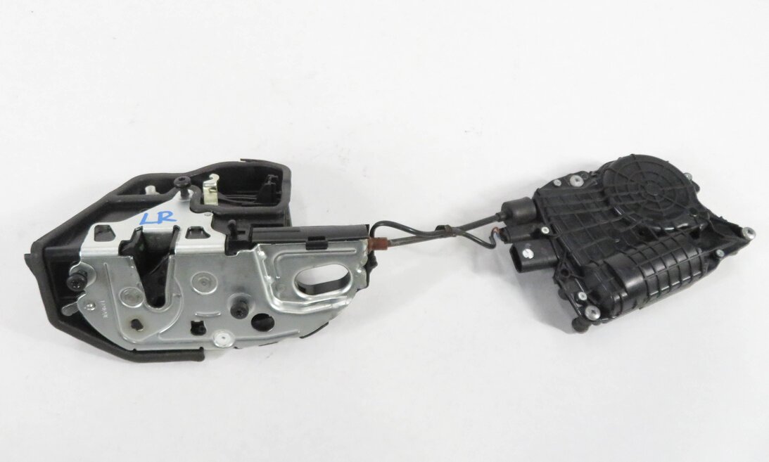 Thumbnail 4: 2011-2015 BMW 740i 750i 760i (F01) LEFT SIDE REAR DOOR LOCK LATCH (SOFT CLOSE)
