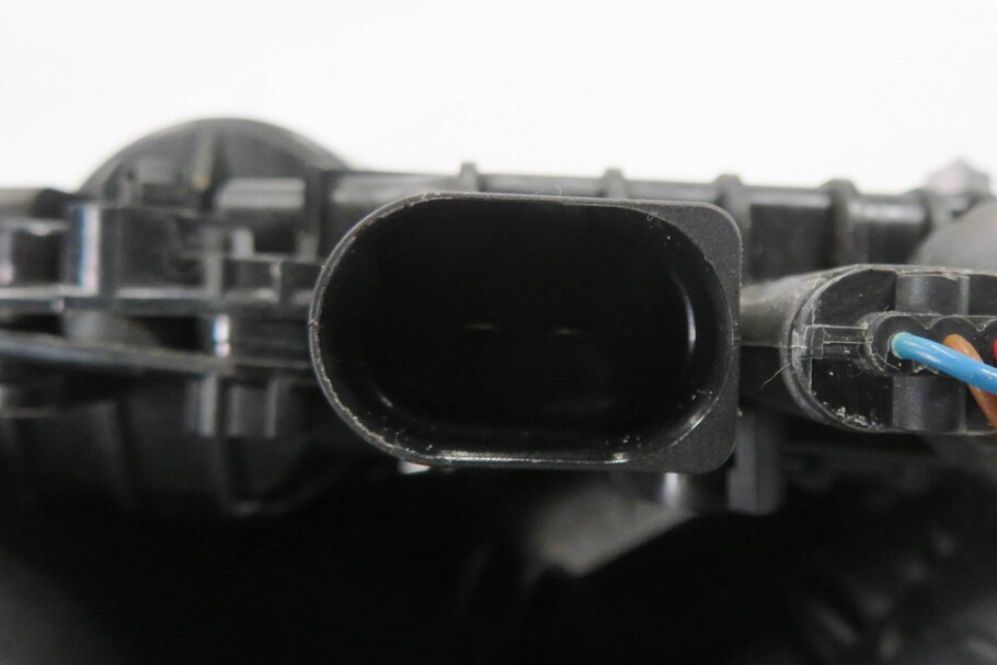 Thumbnail 7: 2011-2015 BMW 740i 750i 760i (F01) LEFT SIDE REAR DOOR LOCK LATCH (SOFT CLOSE)