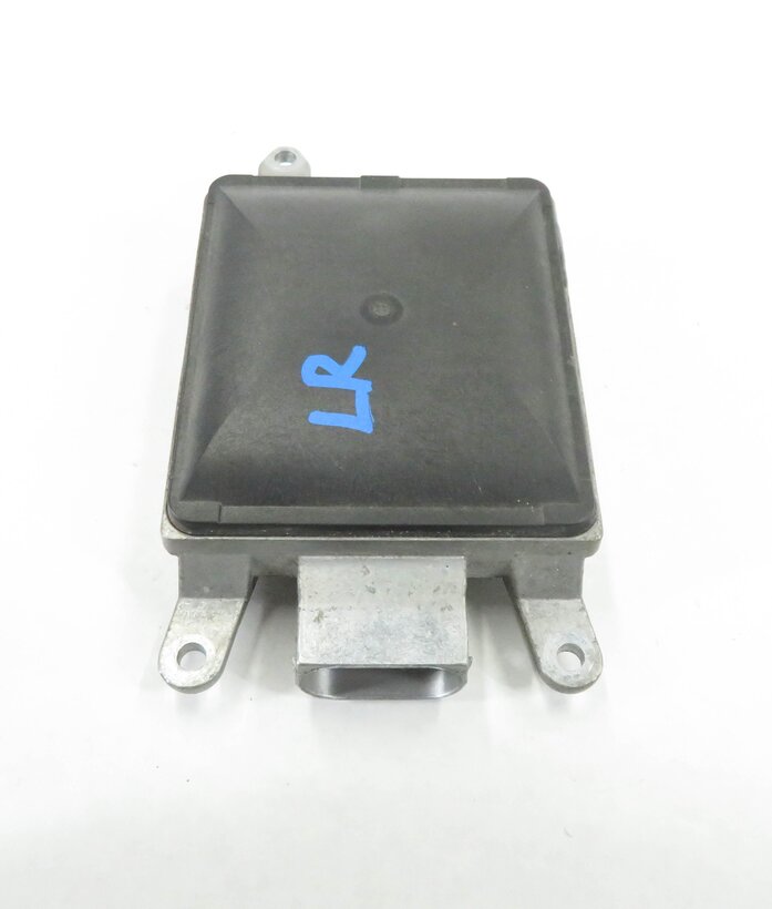 Thumbnail 3: 2011 BMW 750i (F01) LEFT DRIVER REAR LANE DEPARTURE WARNING MODULE (SLAVE)