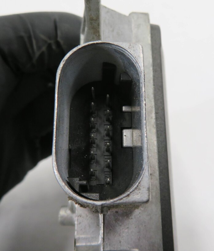 Thumbnail 6: 2011 BMW 750i (F01) RIGHT PASSENGER REAR LANE DEPARTURE WARNING MODULE (MASTER)