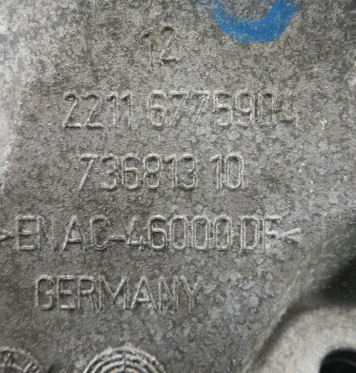 Thumbnail 7: 2011 BMW 750i (F01) 4.4L N63 TWIN TURBO MOTOR - LEFT & RIGHT ENGINE BRACKET SET
