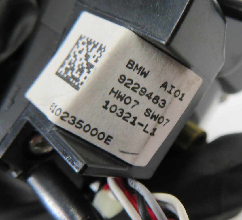 Thumbnail 8: 2011 BMW 750i (F01) RADIO PHONE CRUISE CONTROL STEERING SWITCH SET-2