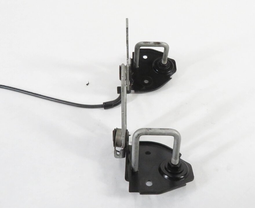 Thumbnail 3: 2012 BMW 528i (F10) FRONT LEFT & RIGHT UPPER HOOD LOCK LATCH SET-2
