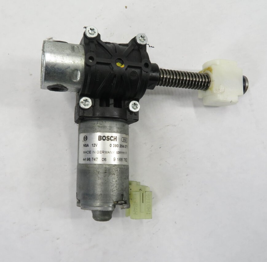 Thumbnail 8: 2012 BMW 528i (F10) RIGHT FRONT PASSENGER POWER SEAT MOTOR SET-4