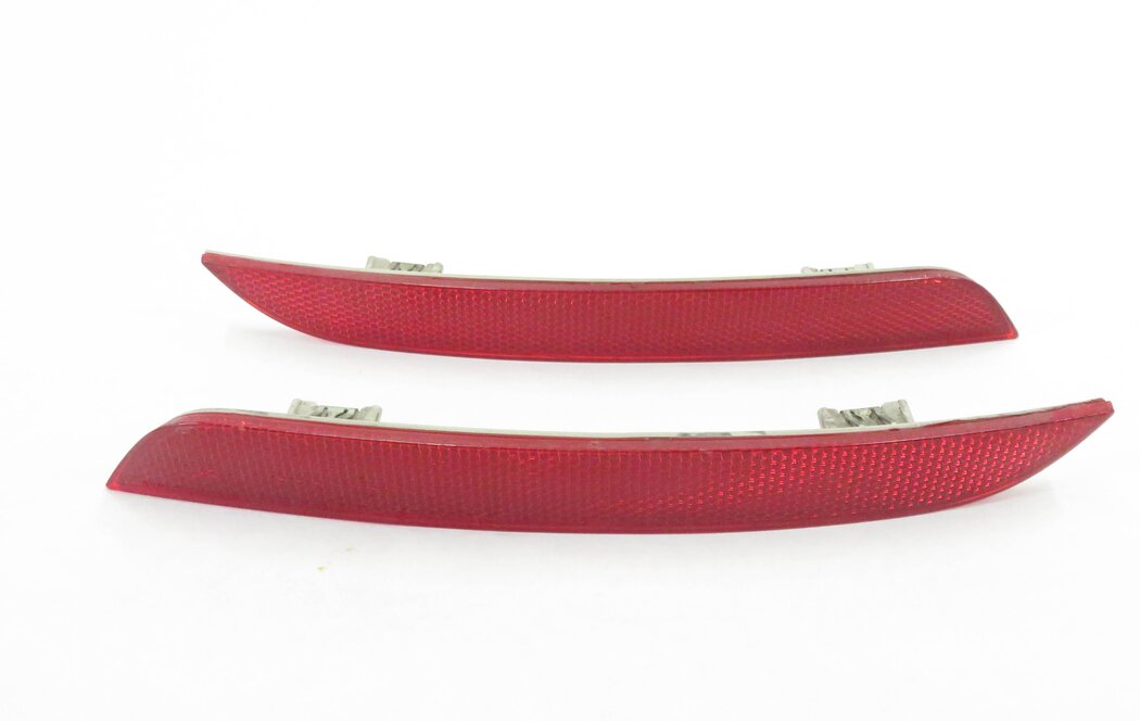 Thumbnail 2: 2012 BMW 528i (F10) REAR - LEFT & RIGHT BUMPER MARKER REFLECTOR SET-2