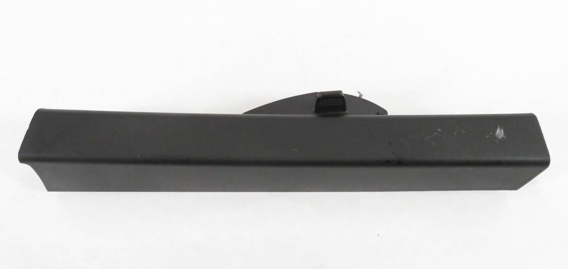 Thumbnail 4: 11-16 BMW 528i 535i 550i (F10) LEFT REAR DOOR QUARTER VENT WINDOW PRIVACY SHADE