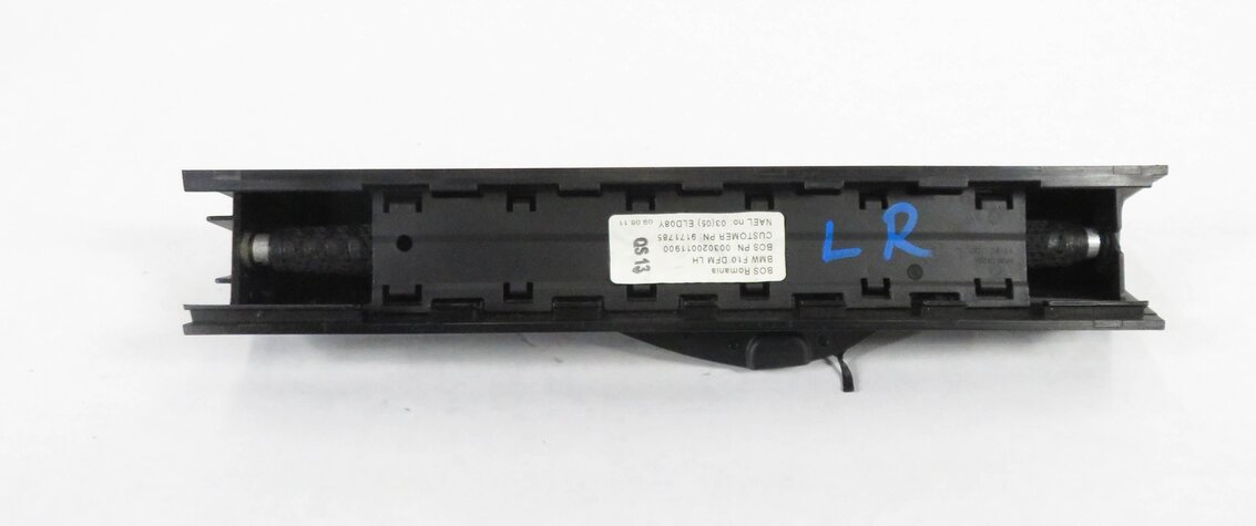 Thumbnail 5: 11-16 BMW 528i 535i 550i (F10) LEFT REAR DOOR QUARTER VENT WINDOW PRIVACY SHADE