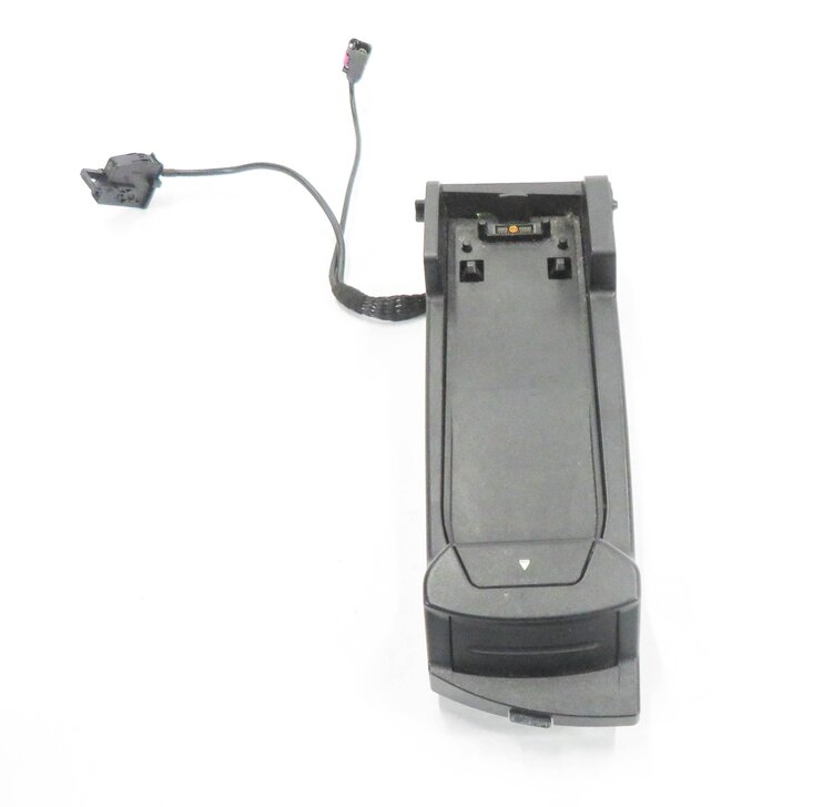 Thumbnail 2: 2011 BMW ACTIVE HYBRID 7 (F04) FRONT CENTER CONSOLE SNAP IN PHONE CRADLE