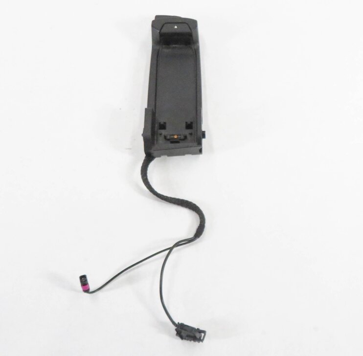 Thumbnail 4: 2011 BMW ACTIVE HYBRID 7 (F04) FRONT CENTER CONSOLE SNAP IN PHONE CRADLE