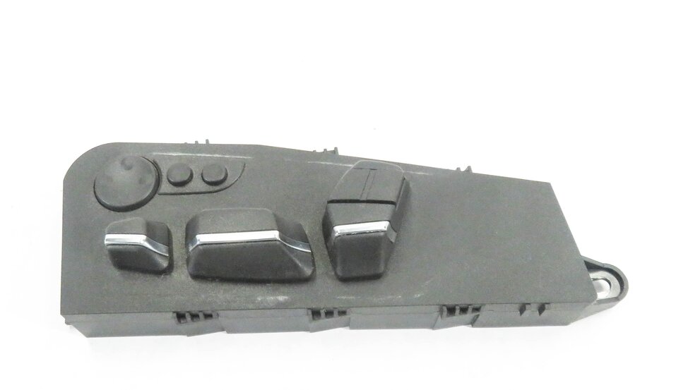 Thumbnail 2: 2011 BMW ACTIVE HYBRID 7 (F04) LEFT FRONT DRIVER POWER SEAT ADJUSTMENT SWITCH