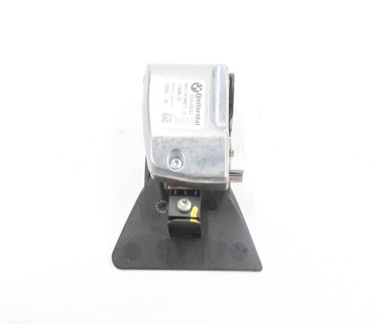 Thumbnail 5: 2009-2012 BMW 740i 750i 760i B7 X6 (F01 E71) LANE DEPARTURE WARNING CAMERA