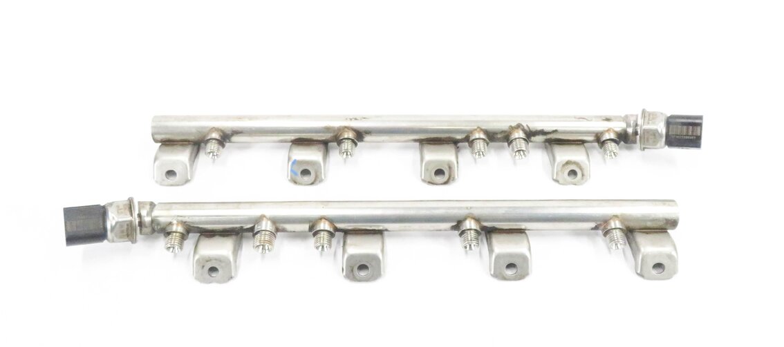 Thumbnail 2: 2011 BMW ACTIVE HYBRID 7 (F04) 4.4L N63 TWIN TURBO ENGINE INJECTION FUEL RAIL