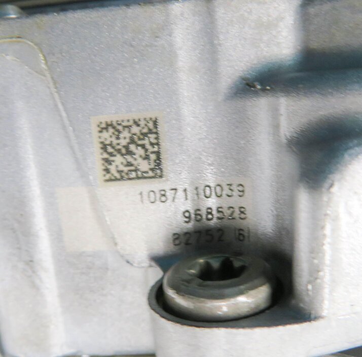 Thumbnail 7: 2011-2012 BMW ACTIVE HYBRID 7 (F04) 4.4L N63 - AUTOMATIC TRANSMISSION OIL PUMP