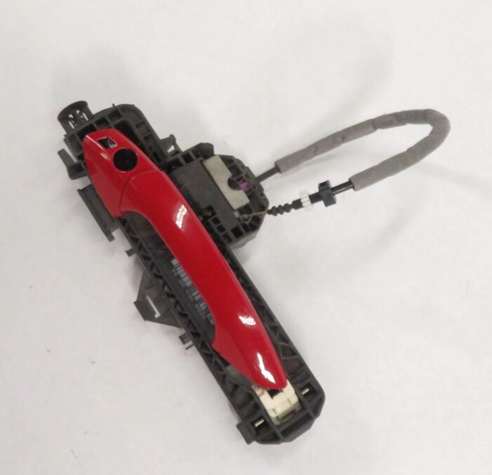 08-17 MERCEDES C250 C300 C63 E350 E400 E550 GLK350 LEFT FRONT DOOR HANDLE (RED)