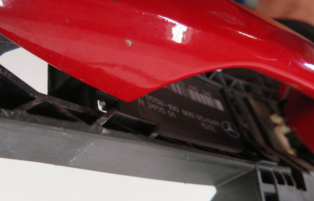 Thumbnail 8: 08-17 MERCEDES C250 C300 C63 E350 E400 E550 GLK350 LEFT FRONT DOOR HANDLE (RED)