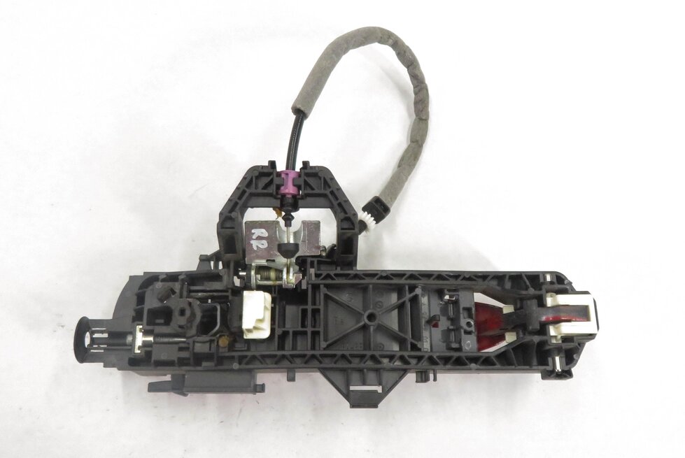 Thumbnail 12: 08-17 MERCEDES C250 C300 C350 C63 E250 E350 RIGHT REAR DOOR HANDLE (FIRE RED)