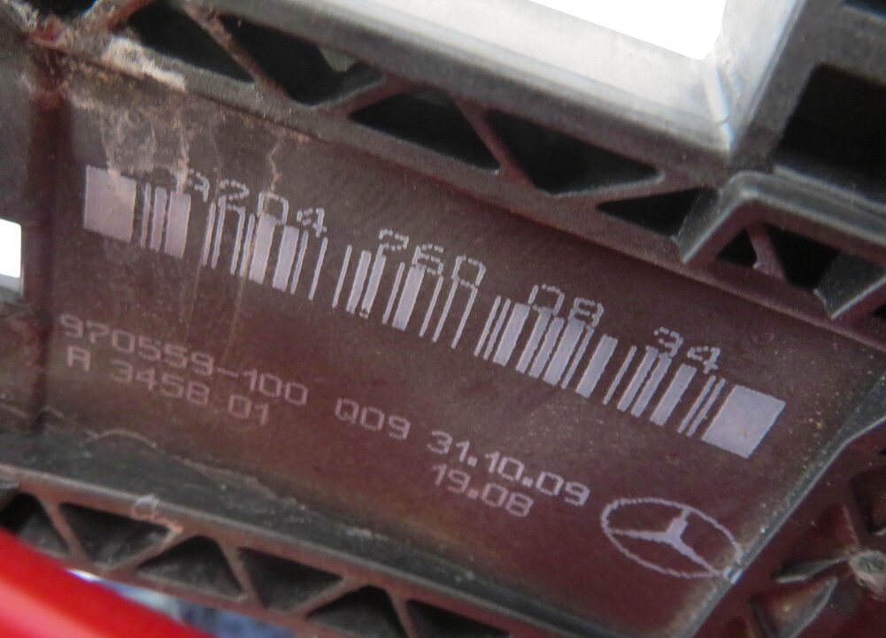 Thumbnail 13: 08-17 MERCEDES C250 C300 C350 C63 E250 E350 RIGHT REAR DOOR HANDLE (FIRE RED)