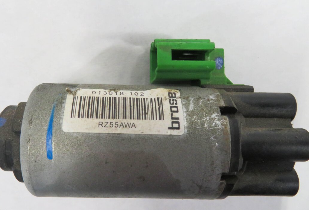 Thumbnail 6: 2011 BMW 535i (F10) LEFT FRONT DRIVER POWER SEAT ADJUSTMENT MOTOR SET-6