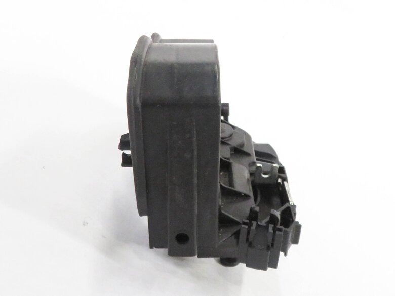 Thumbnail 3: 2010-2018 BMW E90 F30 F32 E60 F10 F01 F25 F26 E70 E71 - LEFT REAR DOOR LATCH