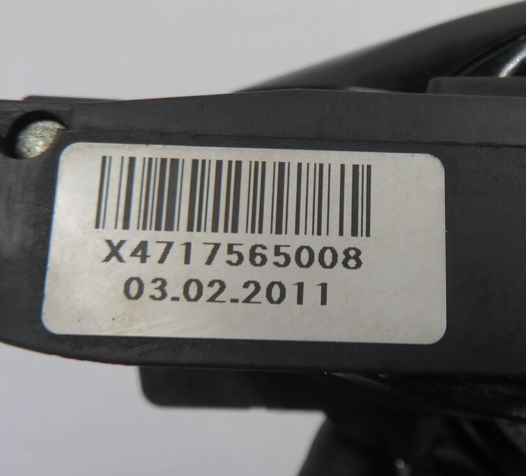 Thumbnail 6: 2011-2016 BMW 528i 535i 550i M5 (F10) RIGHT REAR DOOR HANDLE w/ LIGHT (BLACK)