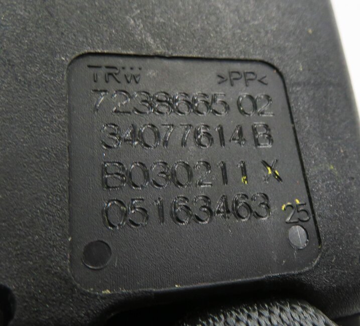 Thumbnail 7: 2011 BMW 535i (F10) REAR - SEATBELT BUCKLE RETRACTOR SET-3 (BLACK)